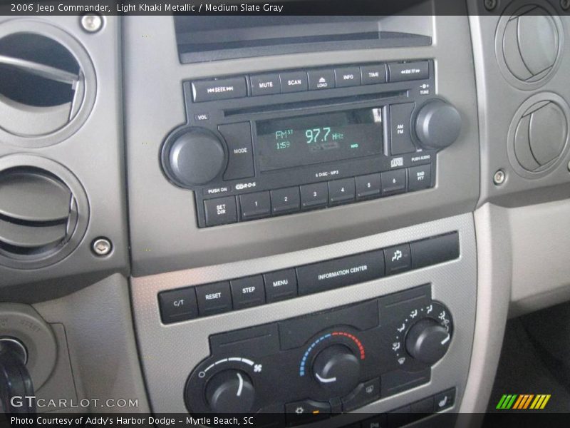 Light Khaki Metallic / Medium Slate Gray 2006 Jeep Commander