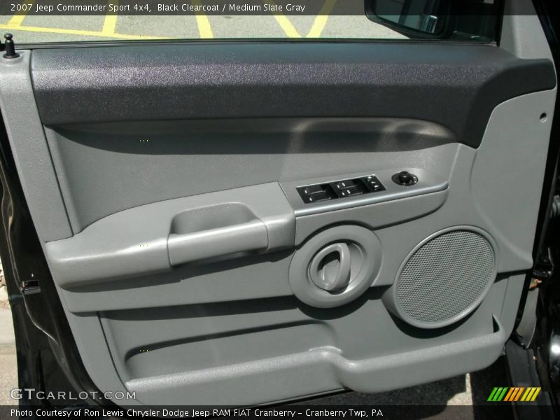 Black Clearcoat / Medium Slate Gray 2007 Jeep Commander Sport 4x4