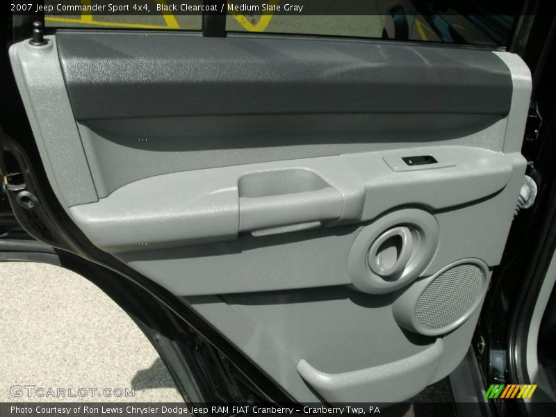 Black Clearcoat / Medium Slate Gray 2007 Jeep Commander Sport 4x4