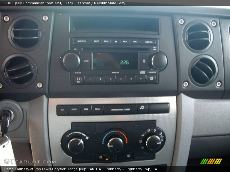 Black Clearcoat / Medium Slate Gray 2007 Jeep Commander Sport 4x4