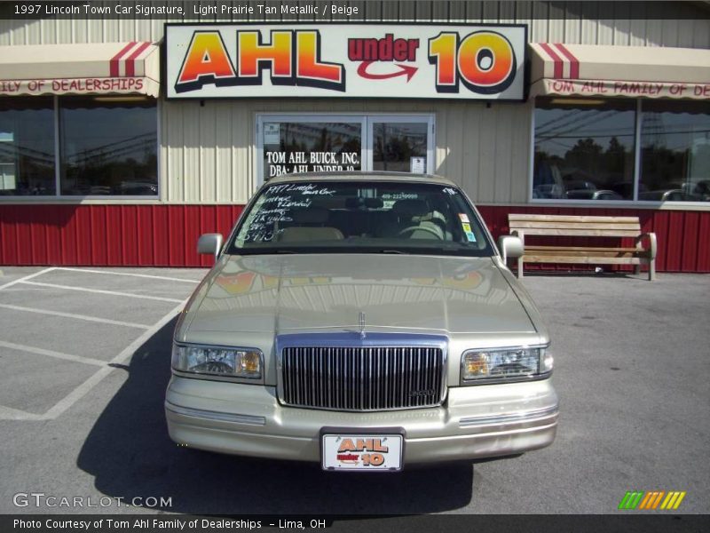 Light Prairie Tan Metallic / Beige 1997 Lincoln Town Car Signature