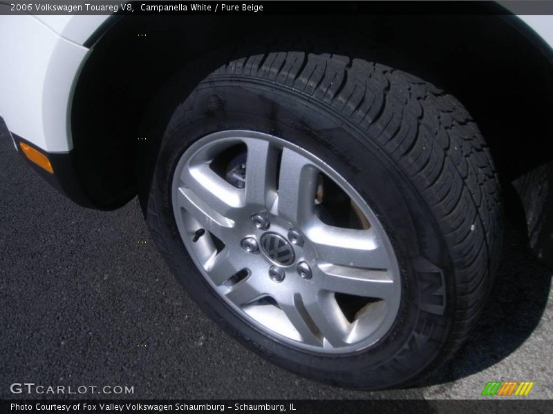 Campanella White / Pure Beige 2006 Volkswagen Touareg V8