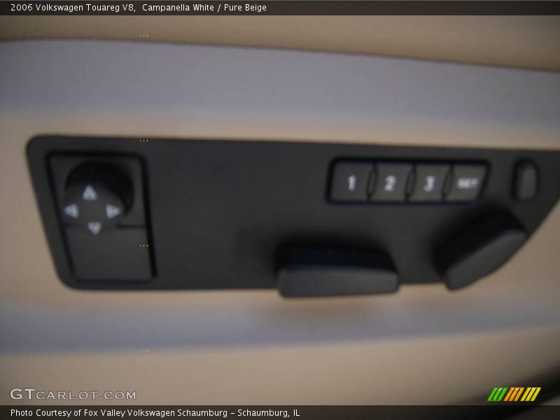 Campanella White / Pure Beige 2006 Volkswagen Touareg V8