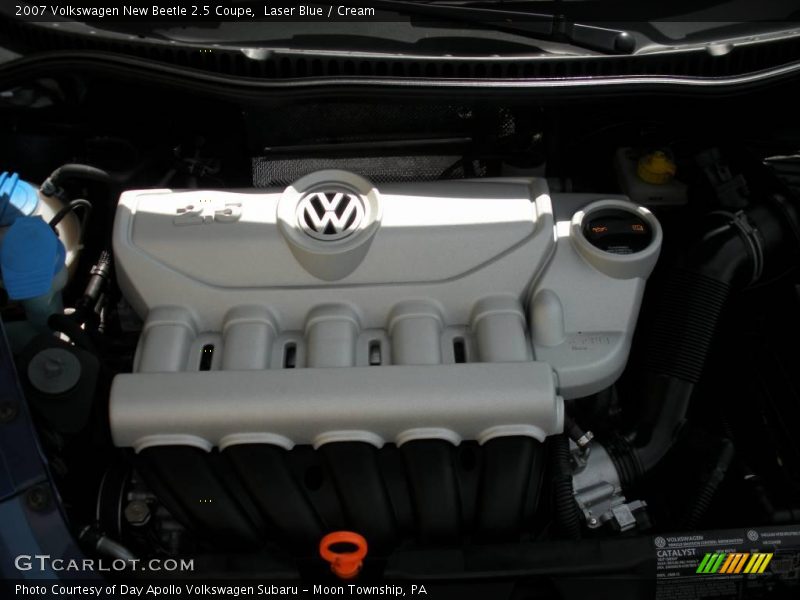 Laser Blue / Cream 2007 Volkswagen New Beetle 2.5 Coupe