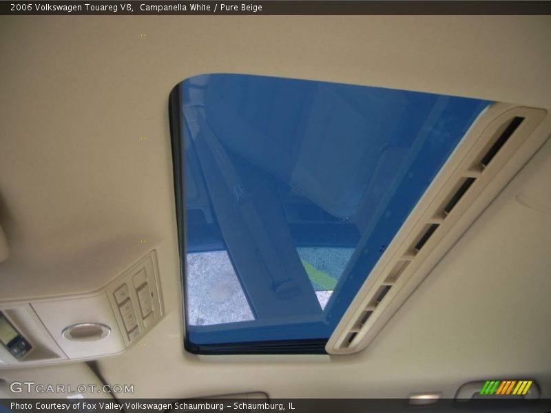 Campanella White / Pure Beige 2006 Volkswagen Touareg V8