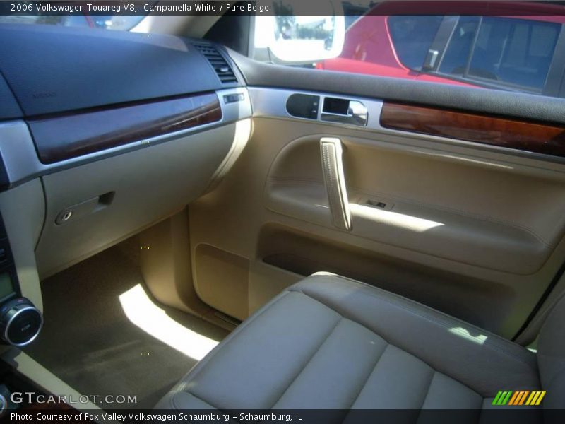Campanella White / Pure Beige 2006 Volkswagen Touareg V8