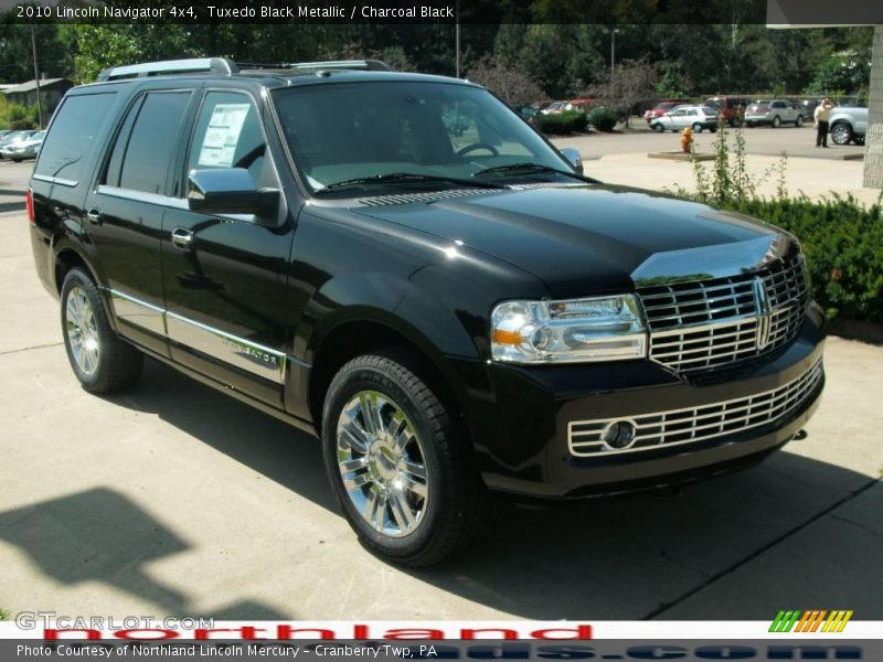 Tuxedo Black Metallic / Charcoal Black 2010 Lincoln Navigator 4x4