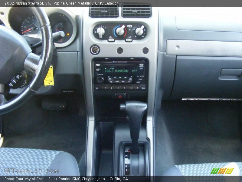 Alpine Green Metallic / Gray Celadon 2002 Nissan Xterra SE V6
