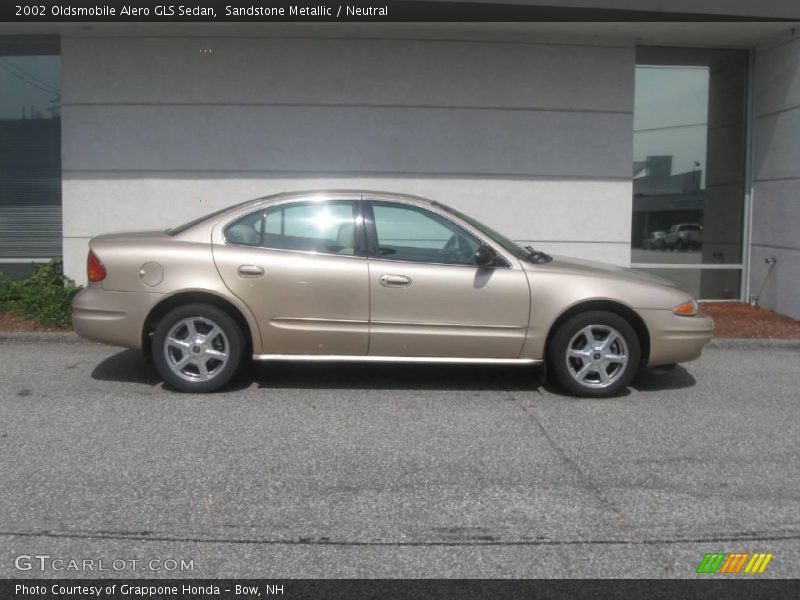 Sandstone Metallic / Neutral 2002 Oldsmobile Alero GLS Sedan