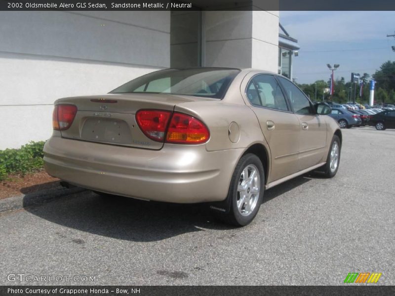 Sandstone Metallic / Neutral 2002 Oldsmobile Alero GLS Sedan