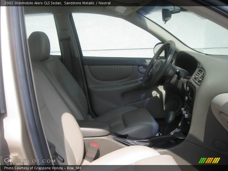 Sandstone Metallic / Neutral 2002 Oldsmobile Alero GLS Sedan