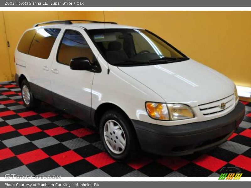 Super White / Oak 2002 Toyota Sienna CE