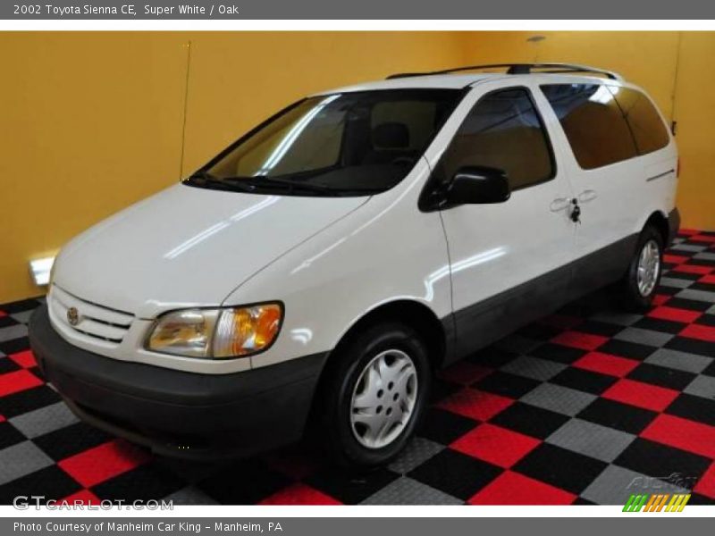 Super White / Oak 2002 Toyota Sienna CE