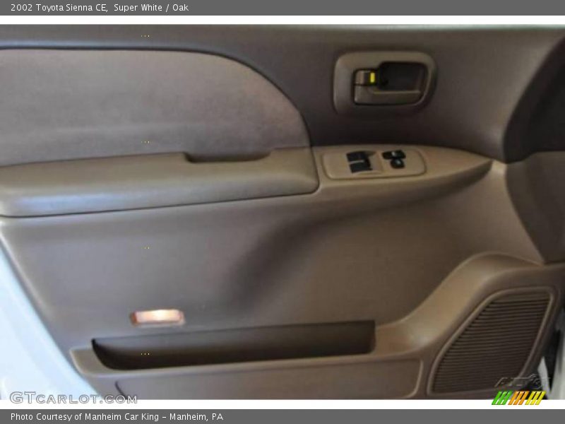 Super White / Oak 2002 Toyota Sienna CE