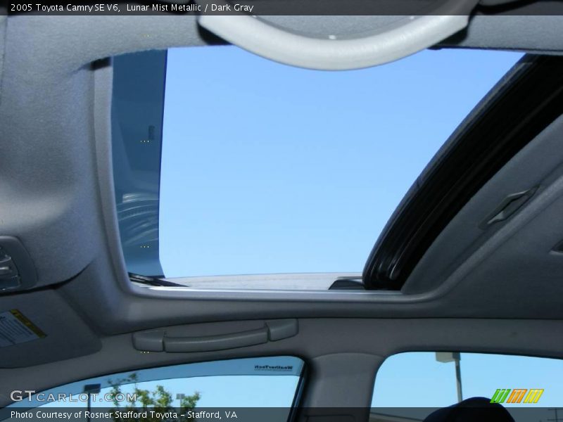 Lunar Mist Metallic / Dark Gray 2005 Toyota Camry SE V6