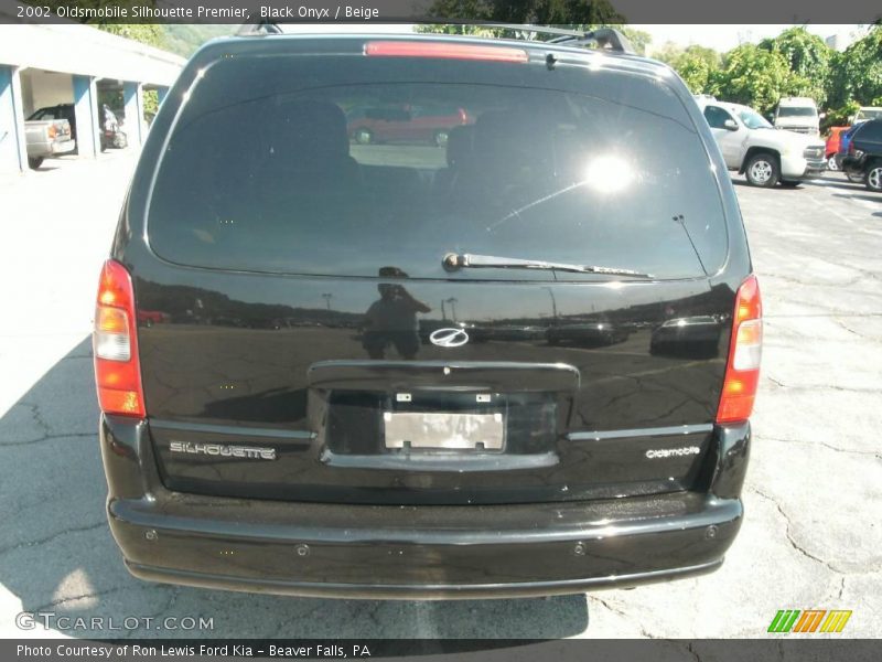 Black Onyx / Beige 2002 Oldsmobile Silhouette Premier