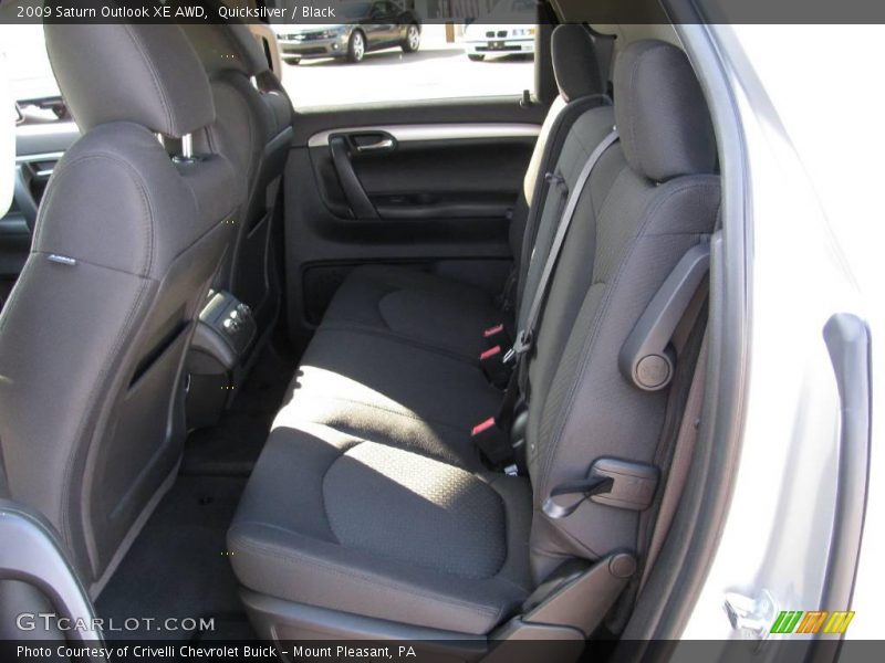 Quicksilver / Black 2009 Saturn Outlook XE AWD