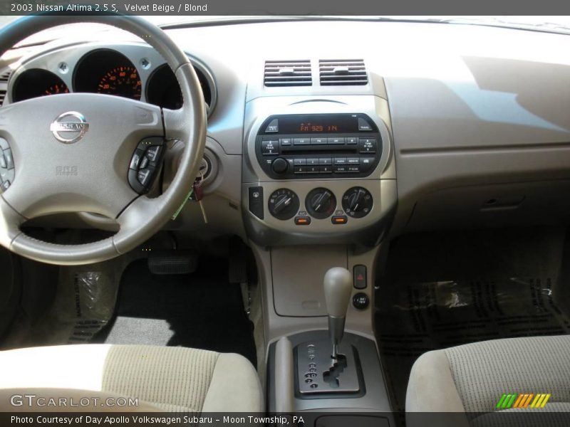 Velvet Beige / Blond 2003 Nissan Altima 2.5 S