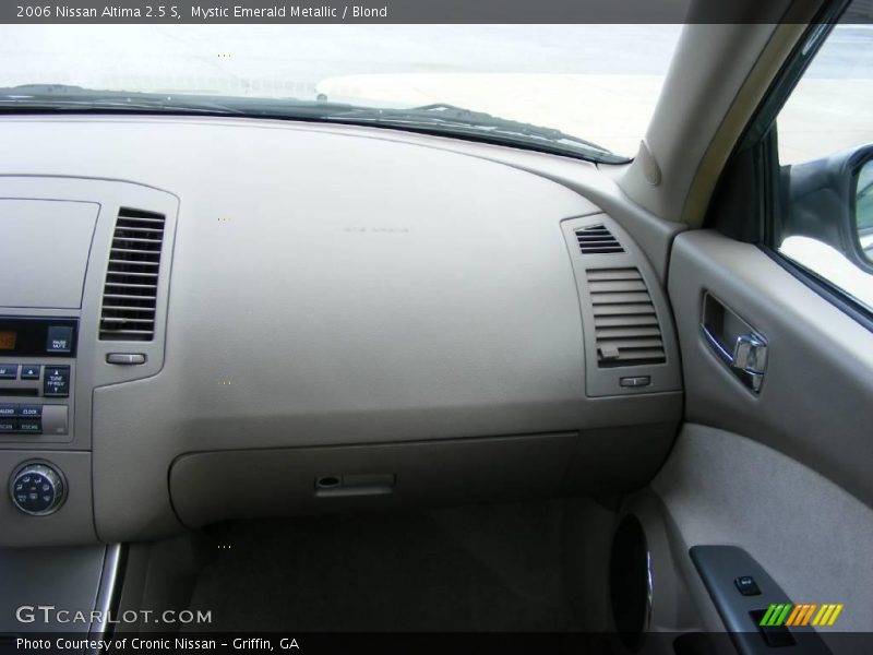 Mystic Emerald Metallic / Blond 2006 Nissan Altima 2.5 S