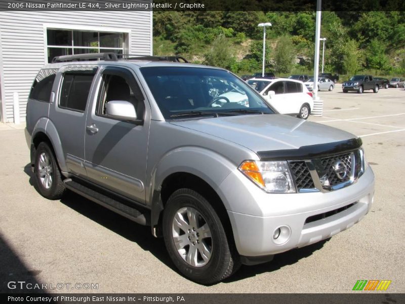 Silver Lightning Metallic / Graphite 2006 Nissan Pathfinder LE 4x4