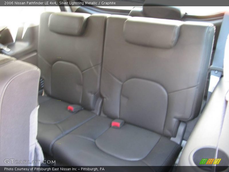 Silver Lightning Metallic / Graphite 2006 Nissan Pathfinder LE 4x4