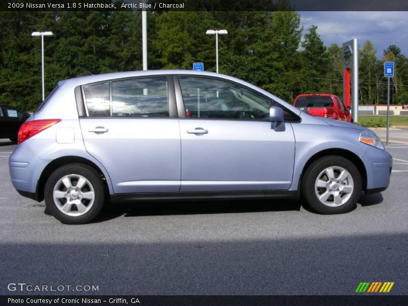 Arctic Blue / Charcoal 2009 Nissan Versa 1.8 S Hatchback