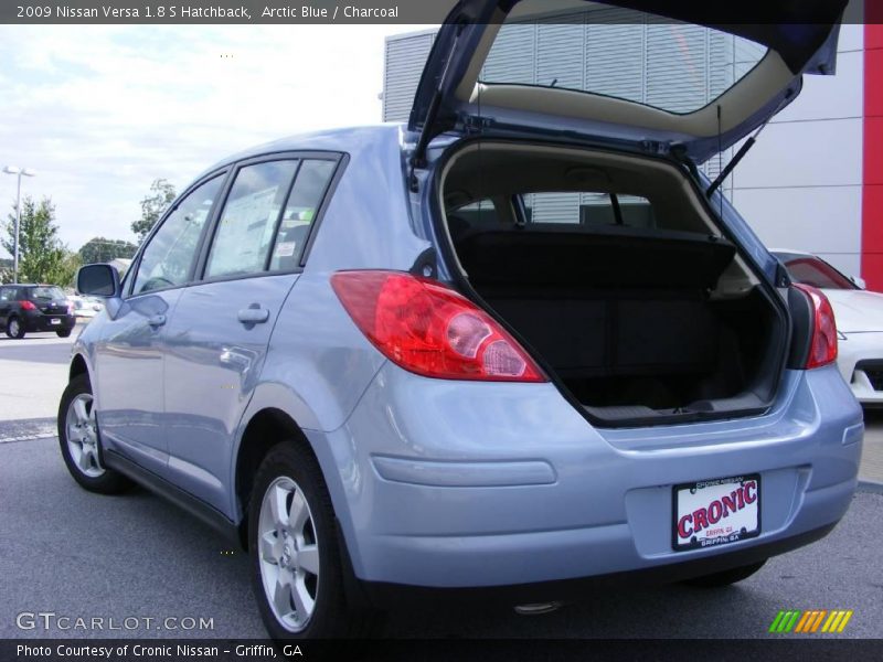Arctic Blue / Charcoal 2009 Nissan Versa 1.8 S Hatchback