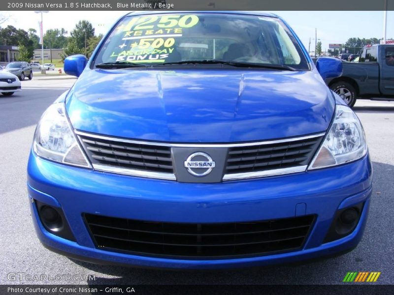 Blue Metallic / Beige 2009 Nissan Versa 1.8 S Hatchback