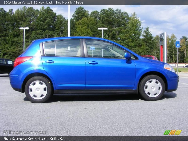 Blue Metallic / Beige 2009 Nissan Versa 1.8 S Hatchback