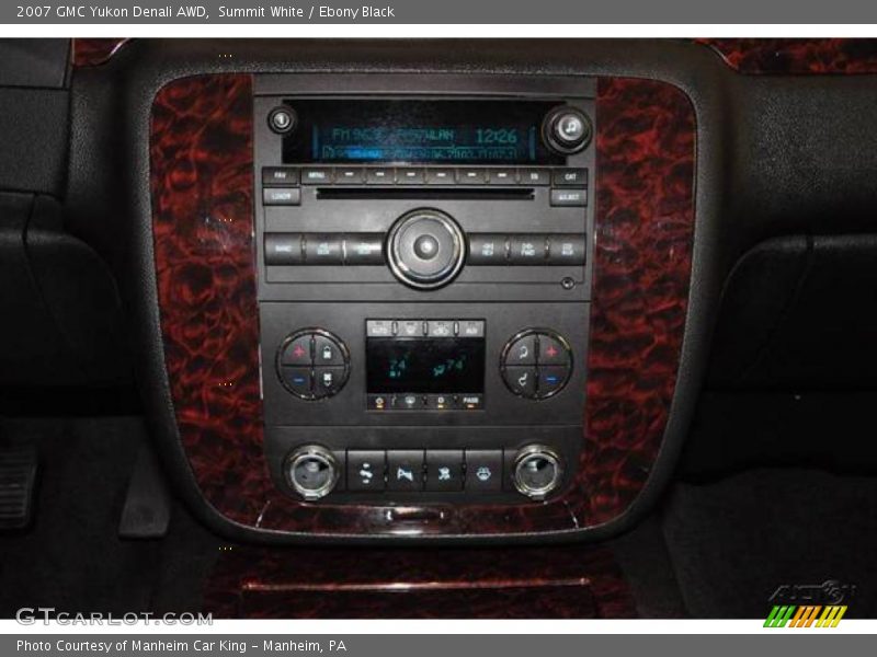 Summit White / Ebony Black 2007 GMC Yukon Denali AWD