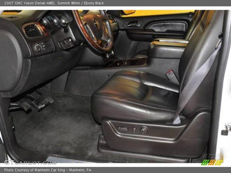 Summit White / Ebony Black 2007 GMC Yukon Denali AWD