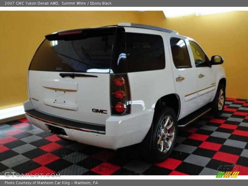 Summit White / Ebony Black 2007 GMC Yukon Denali AWD