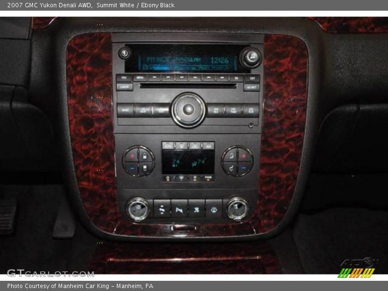 Summit White / Ebony Black 2007 GMC Yukon Denali AWD