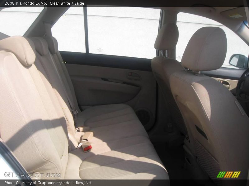 Clear White / Beige 2008 Kia Rondo LX V6