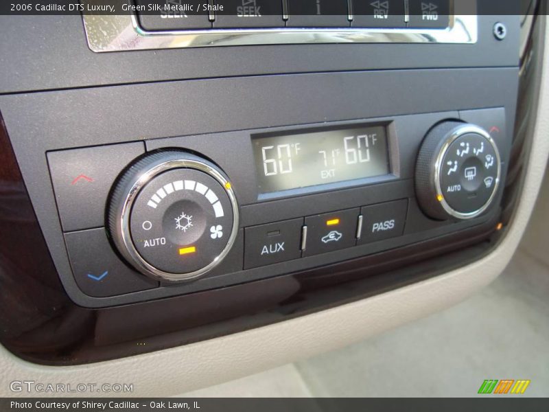 Green Silk Metallic / Shale 2006 Cadillac DTS Luxury