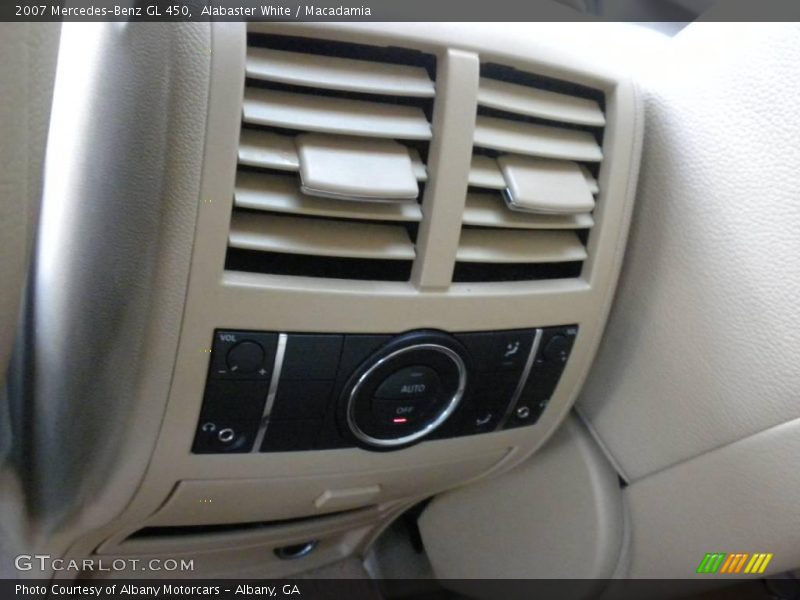 Alabaster White / Macadamia 2007 Mercedes-Benz GL 450