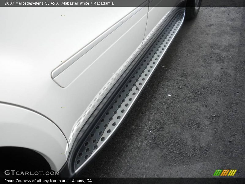 Alabaster White / Macadamia 2007 Mercedes-Benz GL 450