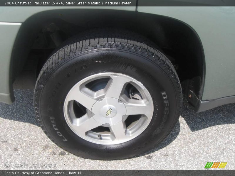 Silver Green Metallic / Medium Pewter 2004 Chevrolet TrailBlazer LS 4x4