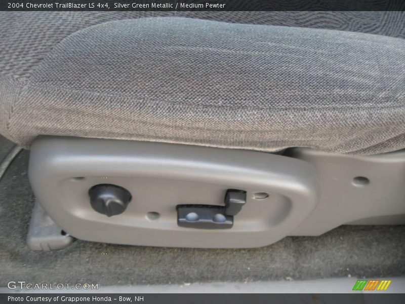 Silver Green Metallic / Medium Pewter 2004 Chevrolet TrailBlazer LS 4x4