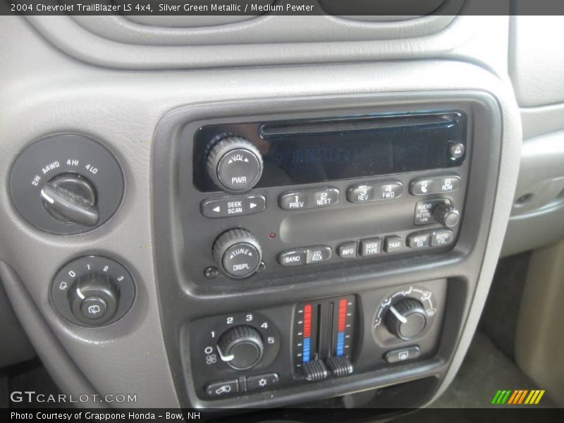 Silver Green Metallic / Medium Pewter 2004 Chevrolet TrailBlazer LS 4x4