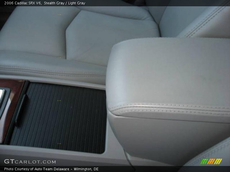 Stealth Gray / Light Gray 2006 Cadillac SRX V6