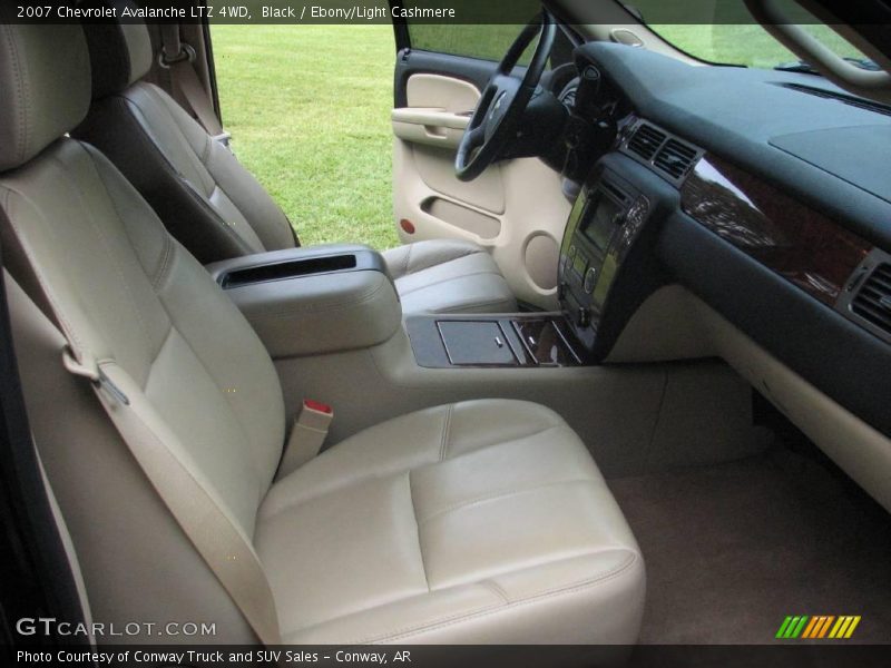 Black / Ebony/Light Cashmere 2007 Chevrolet Avalanche LTZ 4WD