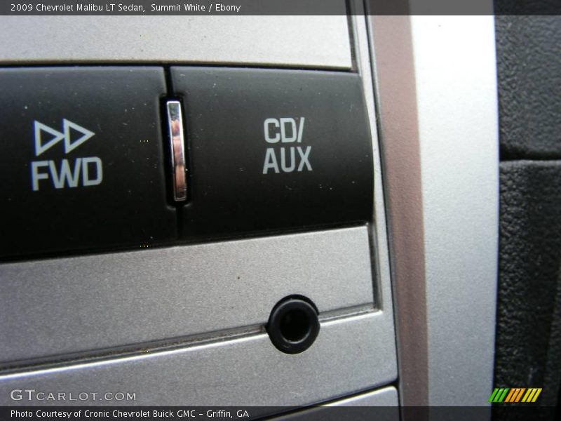 Summit White / Ebony 2009 Chevrolet Malibu LT Sedan