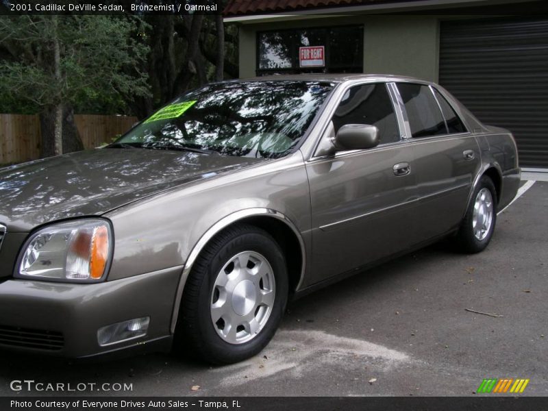 Bronzemist / Oatmeal 2001 Cadillac DeVille Sedan