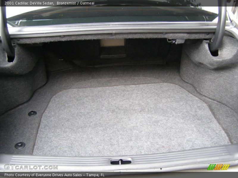 Bronzemist / Oatmeal 2001 Cadillac DeVille Sedan