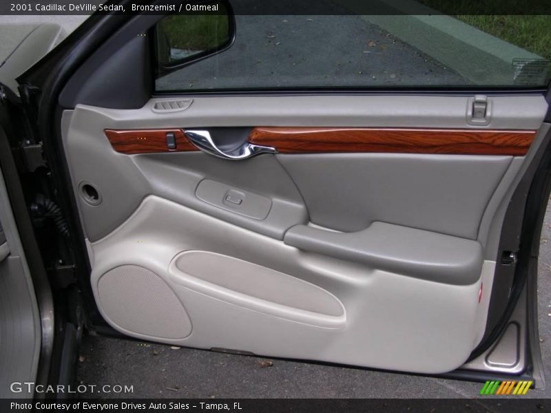 Bronzemist / Oatmeal 2001 Cadillac DeVille Sedan