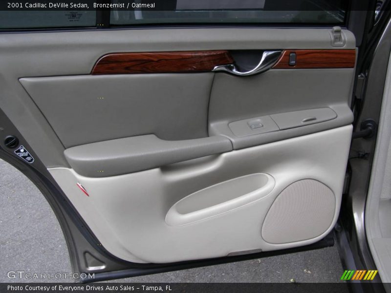 Bronzemist / Oatmeal 2001 Cadillac DeVille Sedan