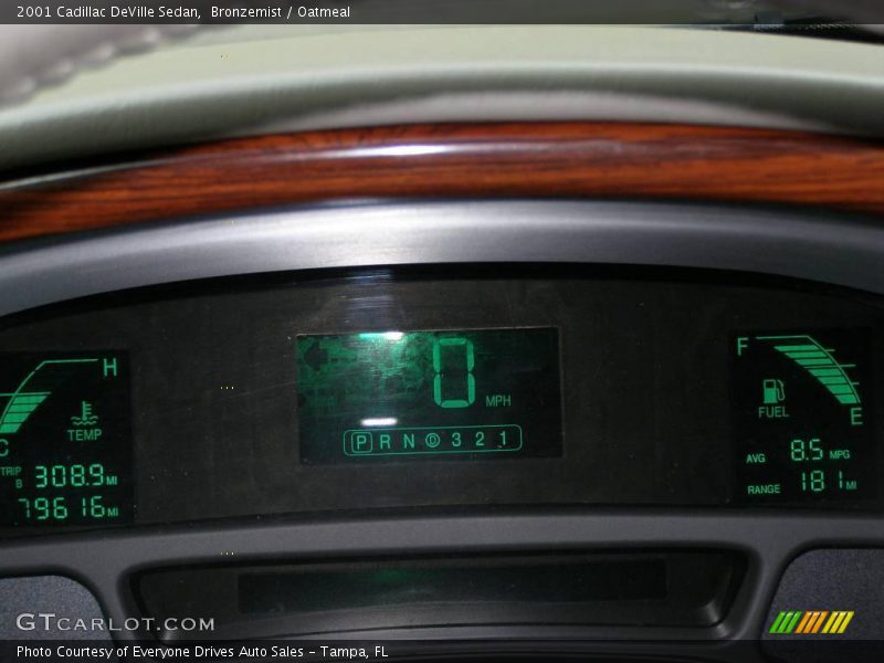Bronzemist / Oatmeal 2001 Cadillac DeVille Sedan