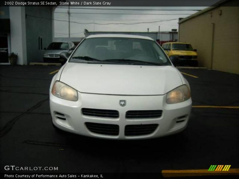 Stone White / Dark Slate Gray 2002 Dodge Stratus SE Sedan