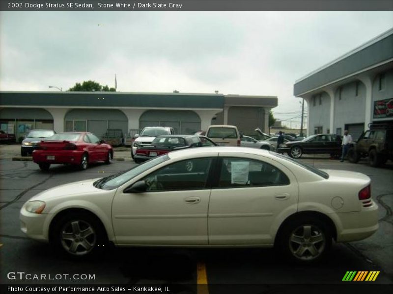 Stone White / Dark Slate Gray 2002 Dodge Stratus SE Sedan